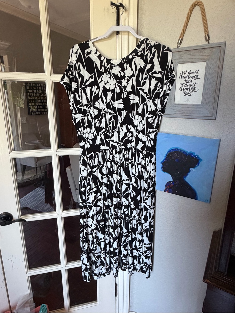 Serra Size L Black White Floral Midi Dress Fit & Flare Stretch